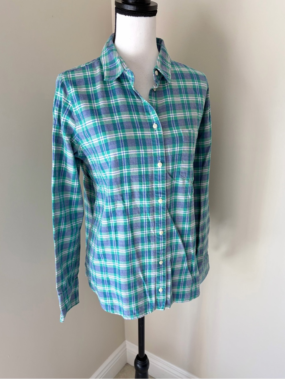 J Crew Boy shirt in green and blue plaid Size 12 - Picture 4 of 8